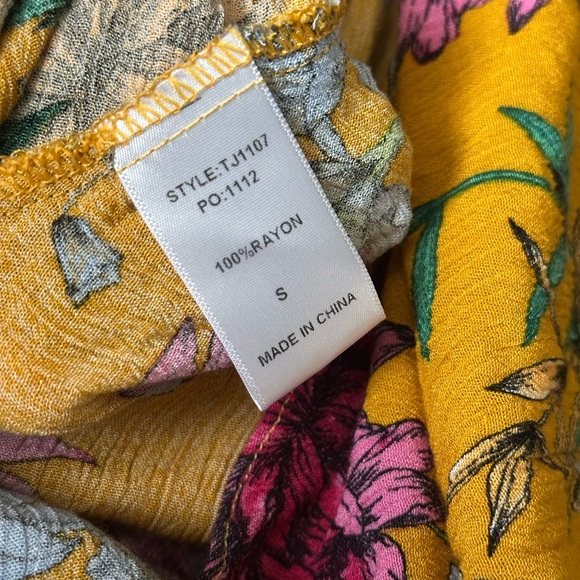 Yellow Ruffled Wrap Sundress with Puff Sleeves - Picture 15 of 15